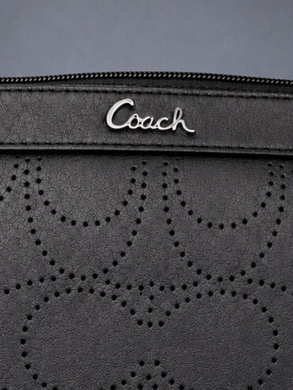 COACH Black Perforated Leather Signature C Logo Wristlet Wallet with Hang Tag! - Picture 8 of 8